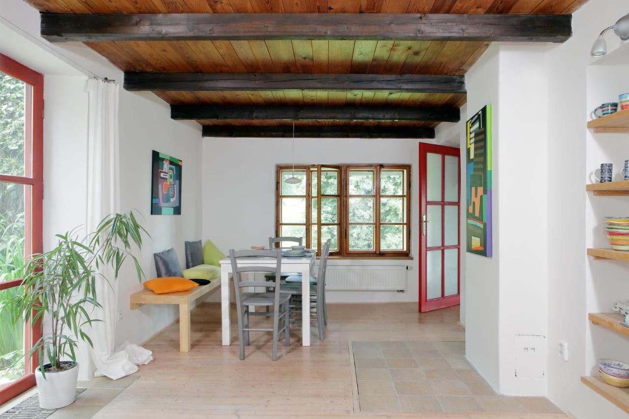 Villa Galerie Napoli à Bystrec Extérieur photo